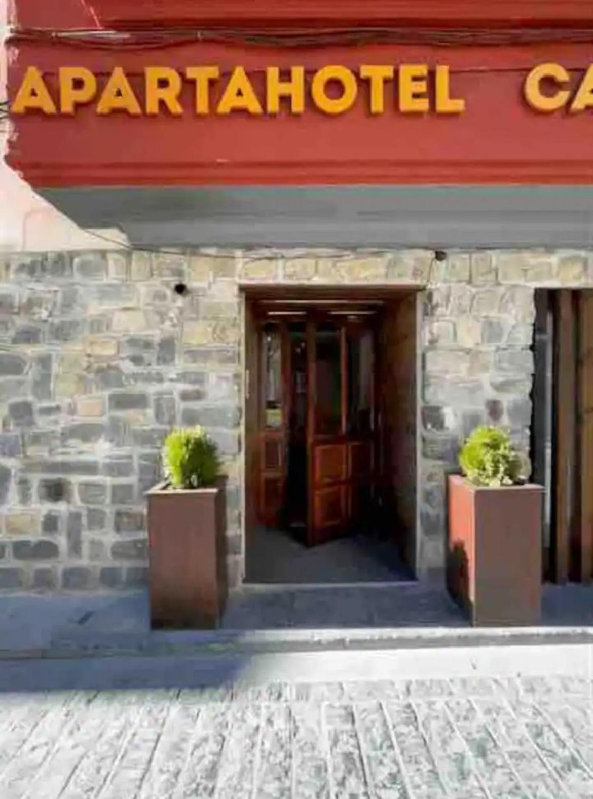 Apartahotel Canfranc Exteriör bild